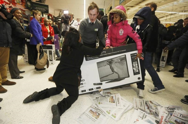 22 Black Friday Images That Will Destroy Your Faith In Humanity