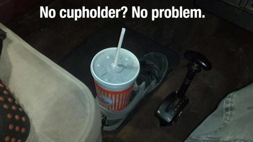 funny life hacks - No cupholder? No problem.