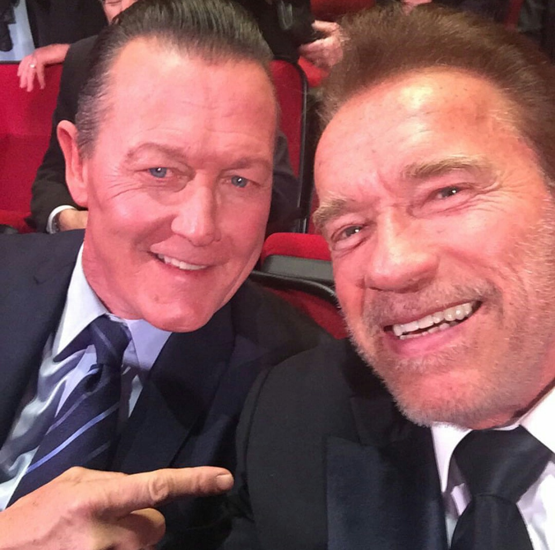 This is Robert Patrick, the actor playing T-1000, posing with The Guvna.