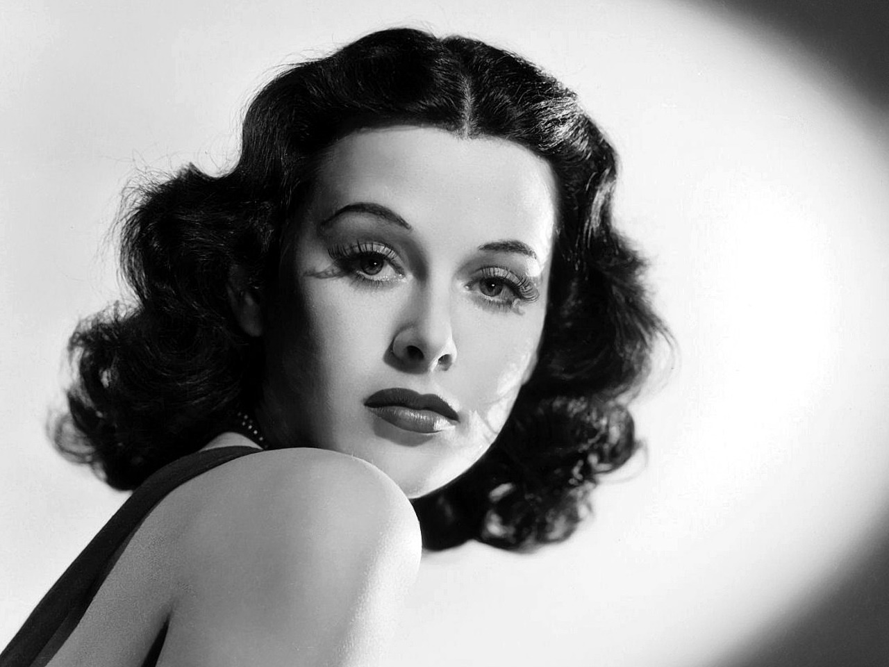 Hedy Lamarr, a 1930's actress who became famous because of the 

controversial movie Ecstasy in which she played naked, was an 

inventor. She developed a radio-guided torpedo system, and the 

‘spread-spectrum’ technology it fostered would one day be used in 

mobile phones and wi-fi connections.