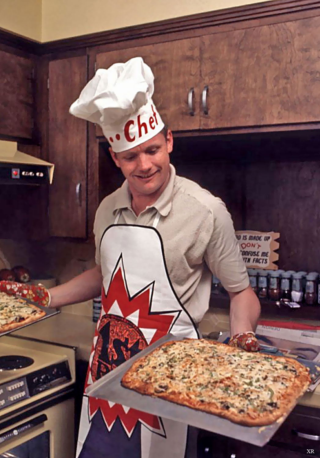 Neil Armstrong baking a pizza in 1969.