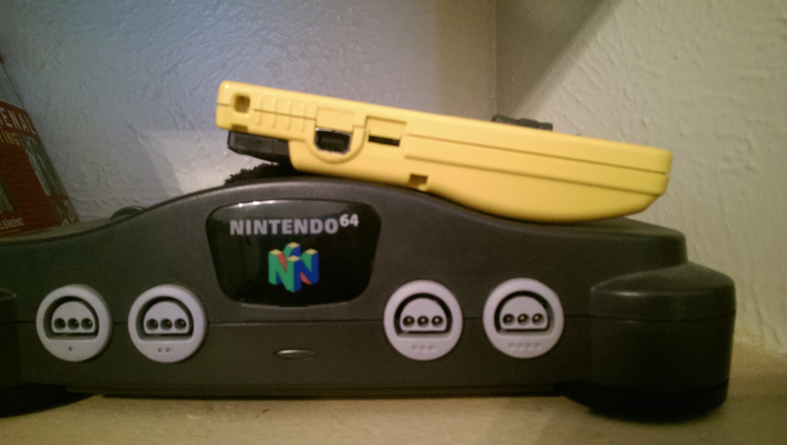 n64 and game boy color - Nintendo 64 No ee