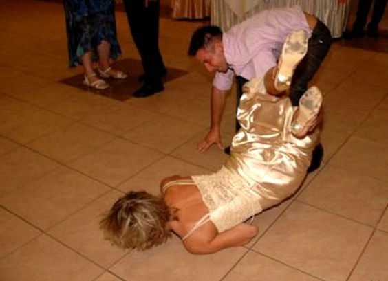 21 Disastrous Wedding Cringefests