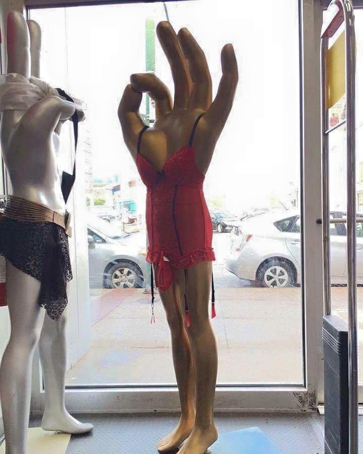 unrealistic body expectations for women