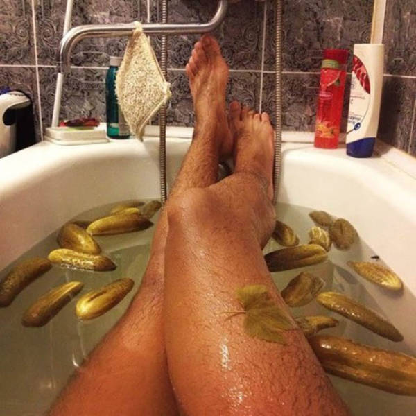 pickle bath bomb