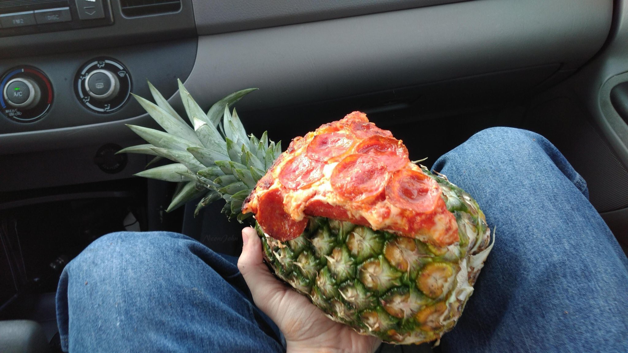pineapple with pizza