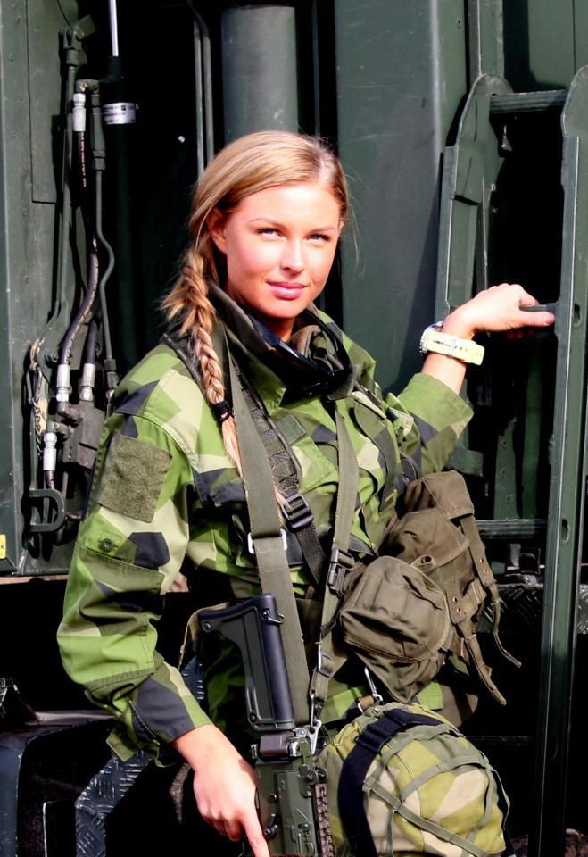 swedish female soldiers