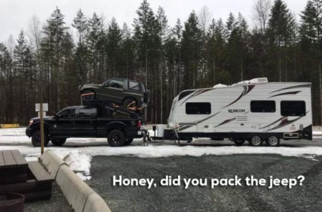 memes  -jeep funny - Honey, did you pack the jeep?
