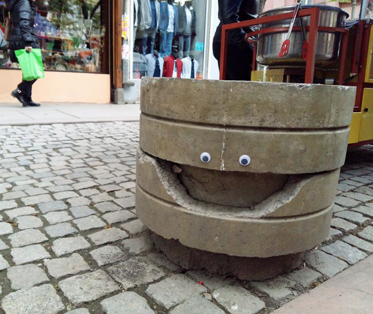 street art googly eyes