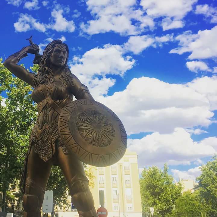 wonder woman statue spain