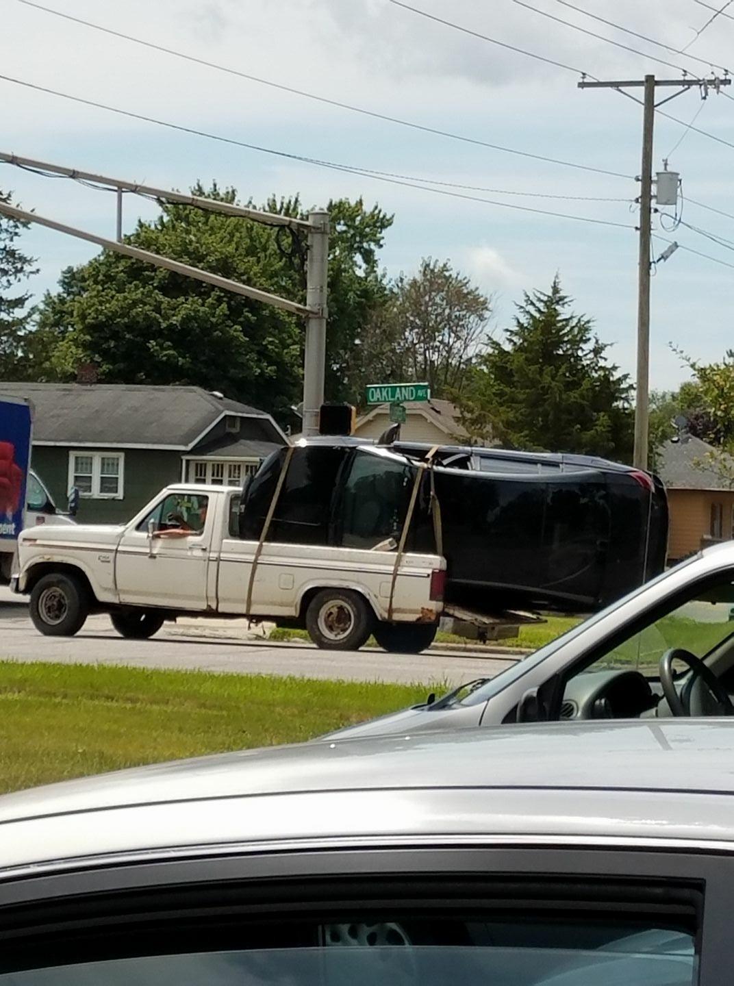 redneck towing car - Oaklandel