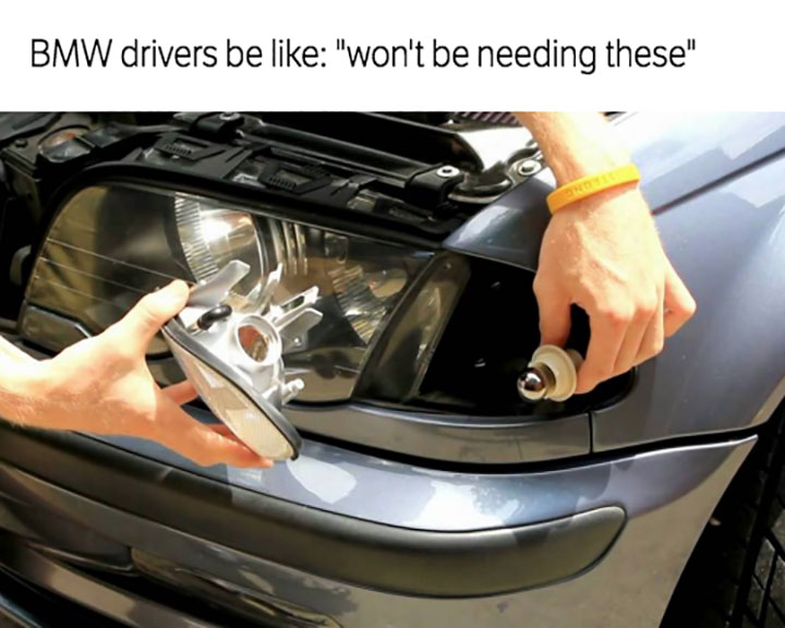 Brutal meme about how BMW drivers never signal