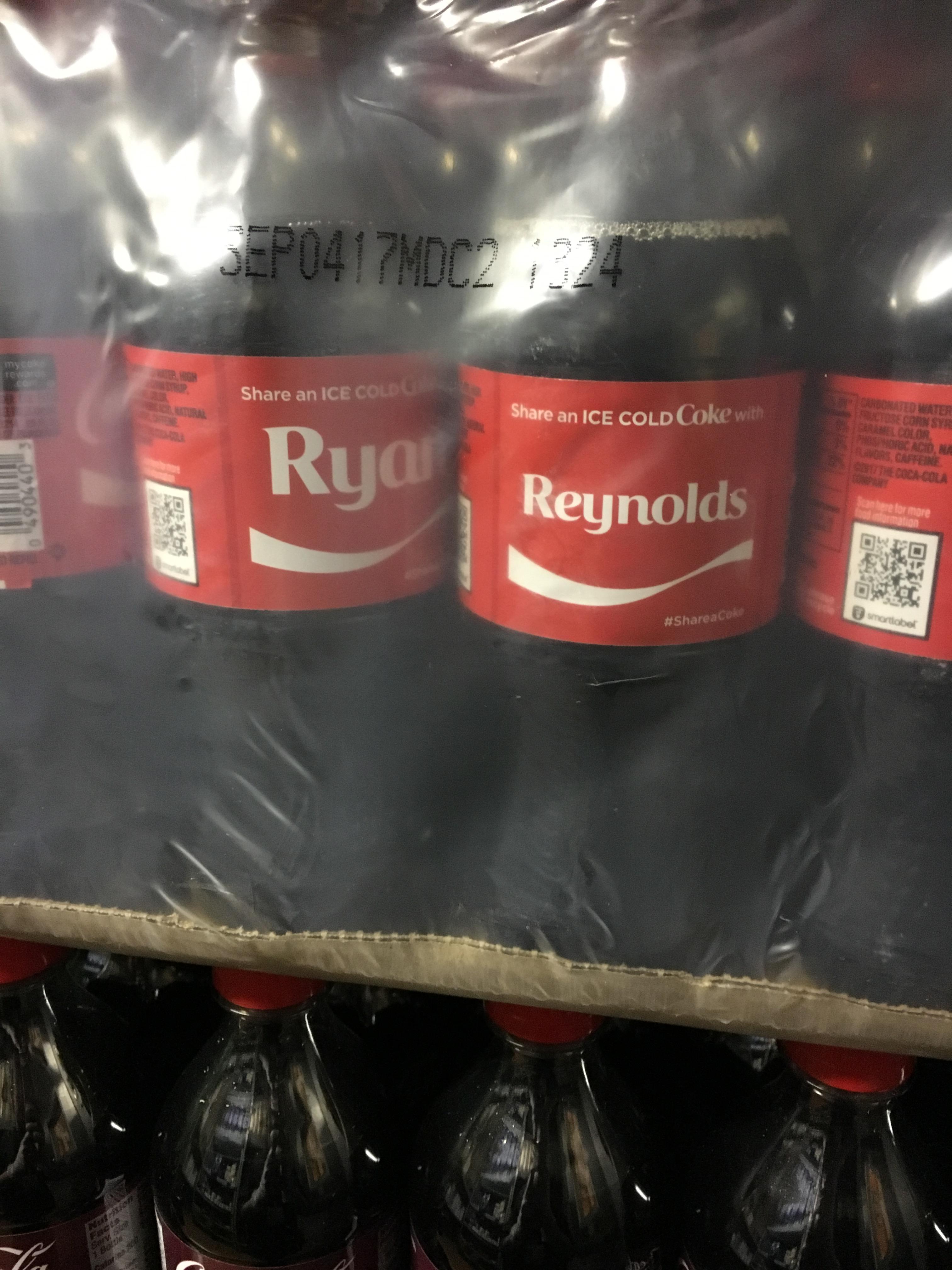 coca cola - EP04 Mdcza an Iccole Store an Ice Cold Cole Rya Reynolds