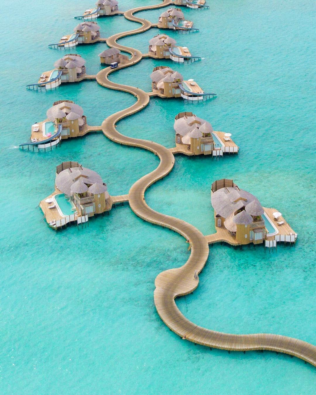bungalows maldives
