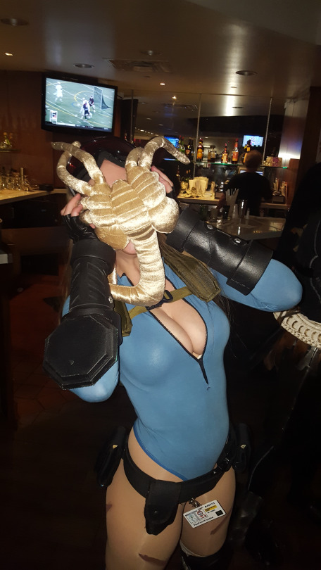 facehugger attack - S02