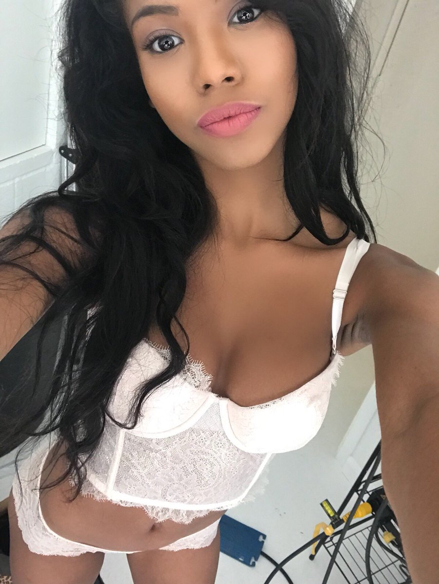 Selfie of pornstar Nia Nacci wearing matching lace panties and bra.
