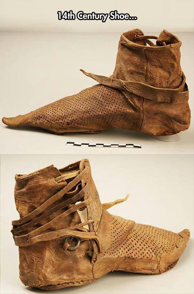 gucci flashtrek piccolo - 14th Century Shoes Cer