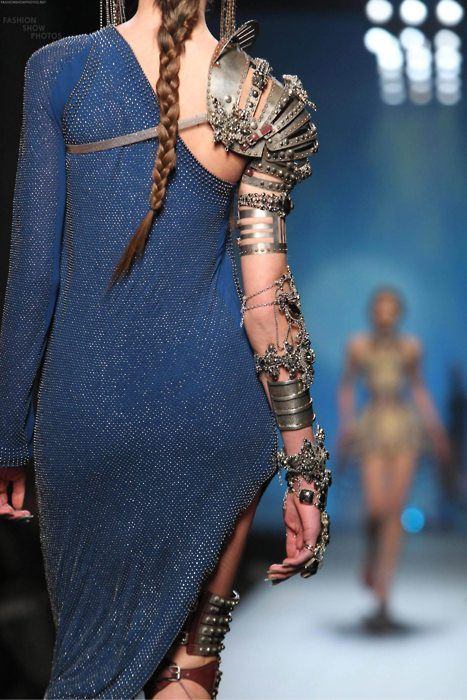 medieval inspired fashion - Noise