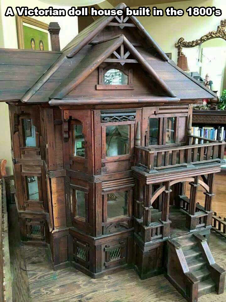 1880 victorian dollhouse - A Victorian doll house built in the 1800's