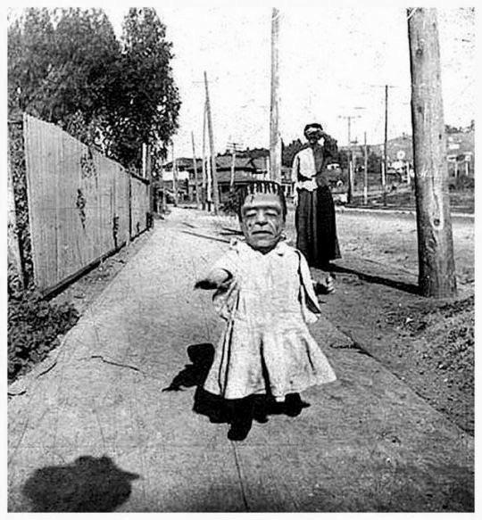 1900s halloween costumes creepy