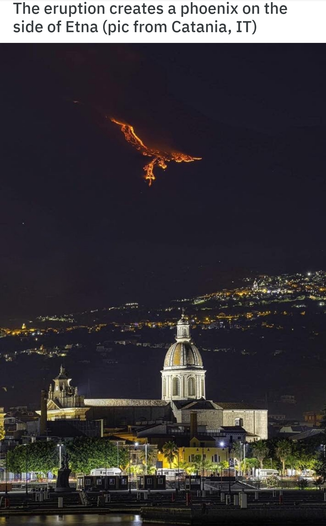 sky - The eruption creates a phoenix on the side of Etna pic from Catania, It