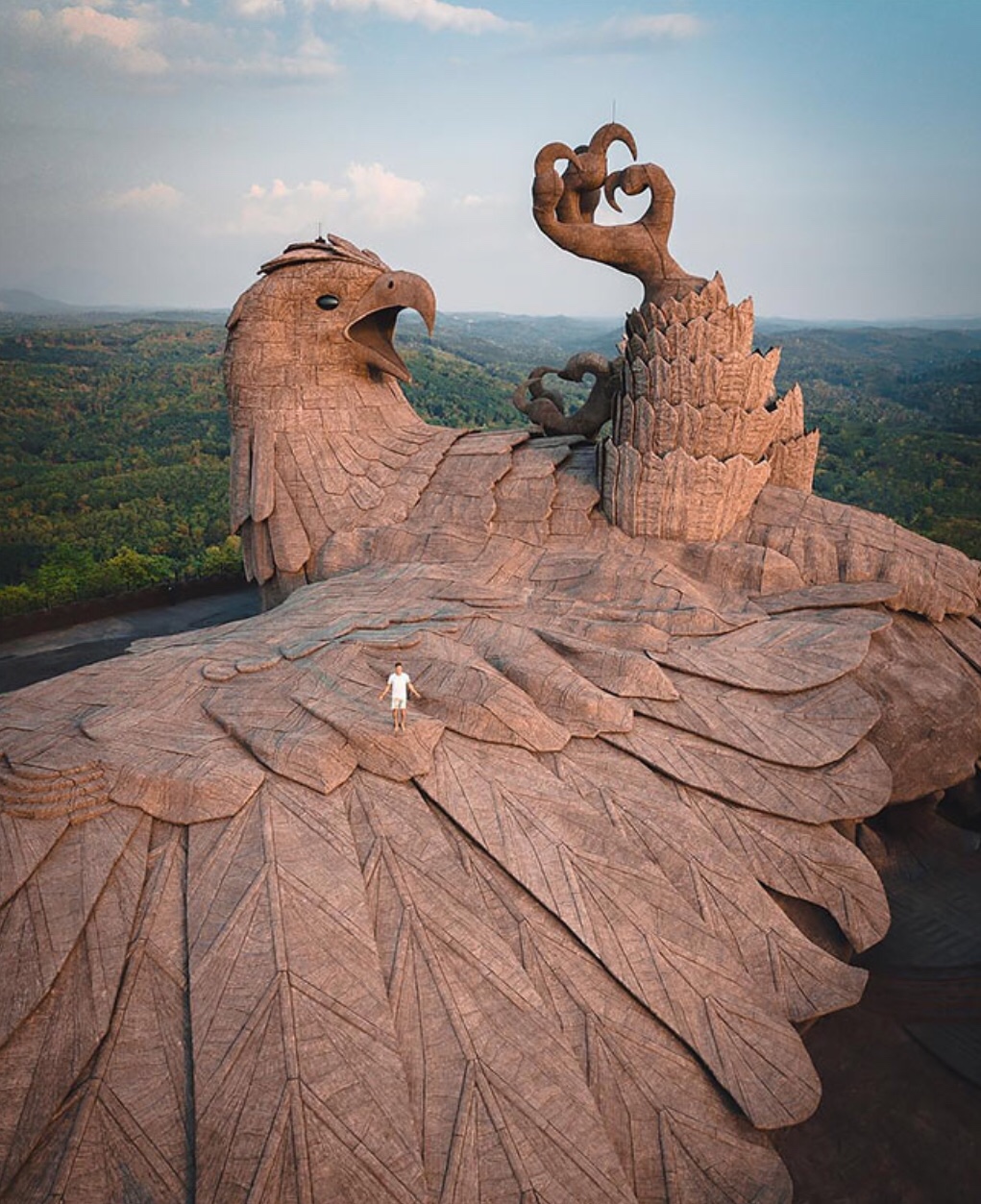bird statue in india