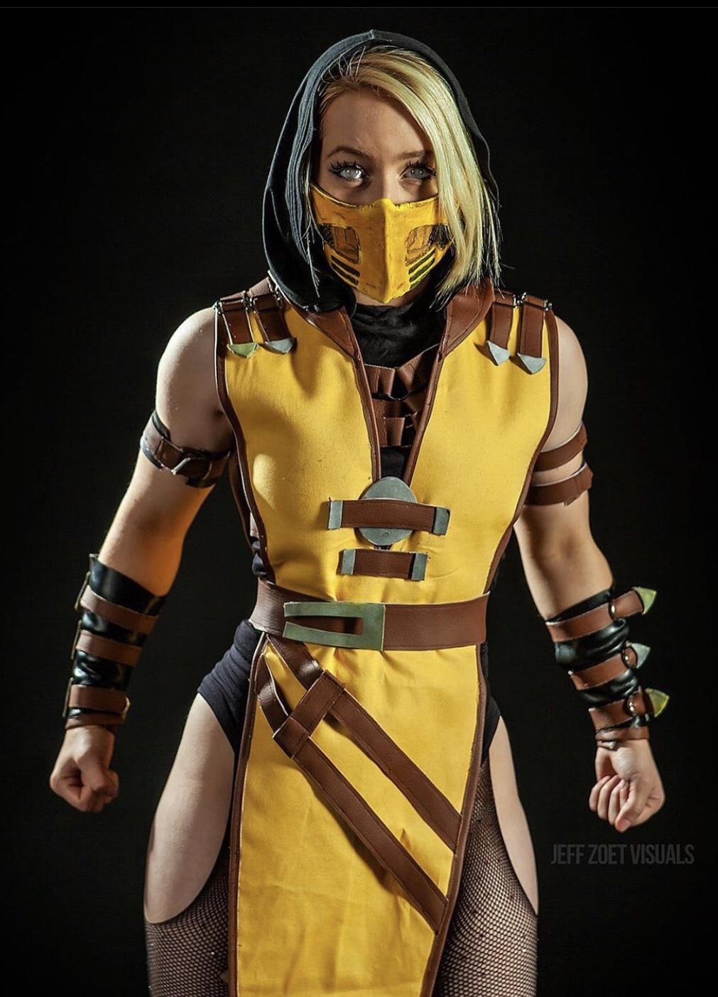 mortal kombat scorpion cosplay girl