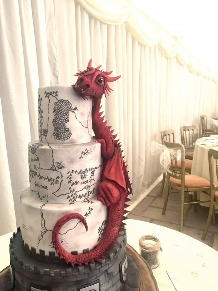 wedding lord of the rings cake - Condor Mordor