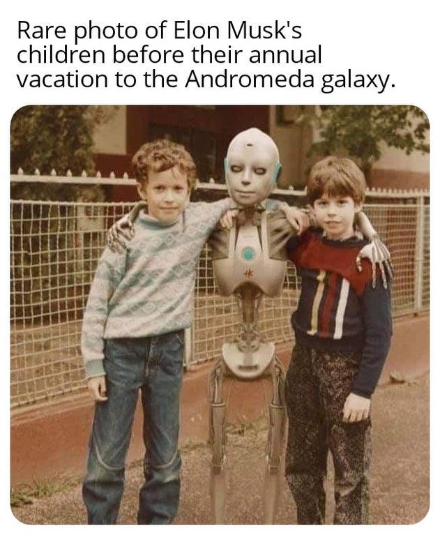mark zuckerberg is a synth - Rare photo of Elon Musk's children before their annual vacation to the Andromeda galaxy.