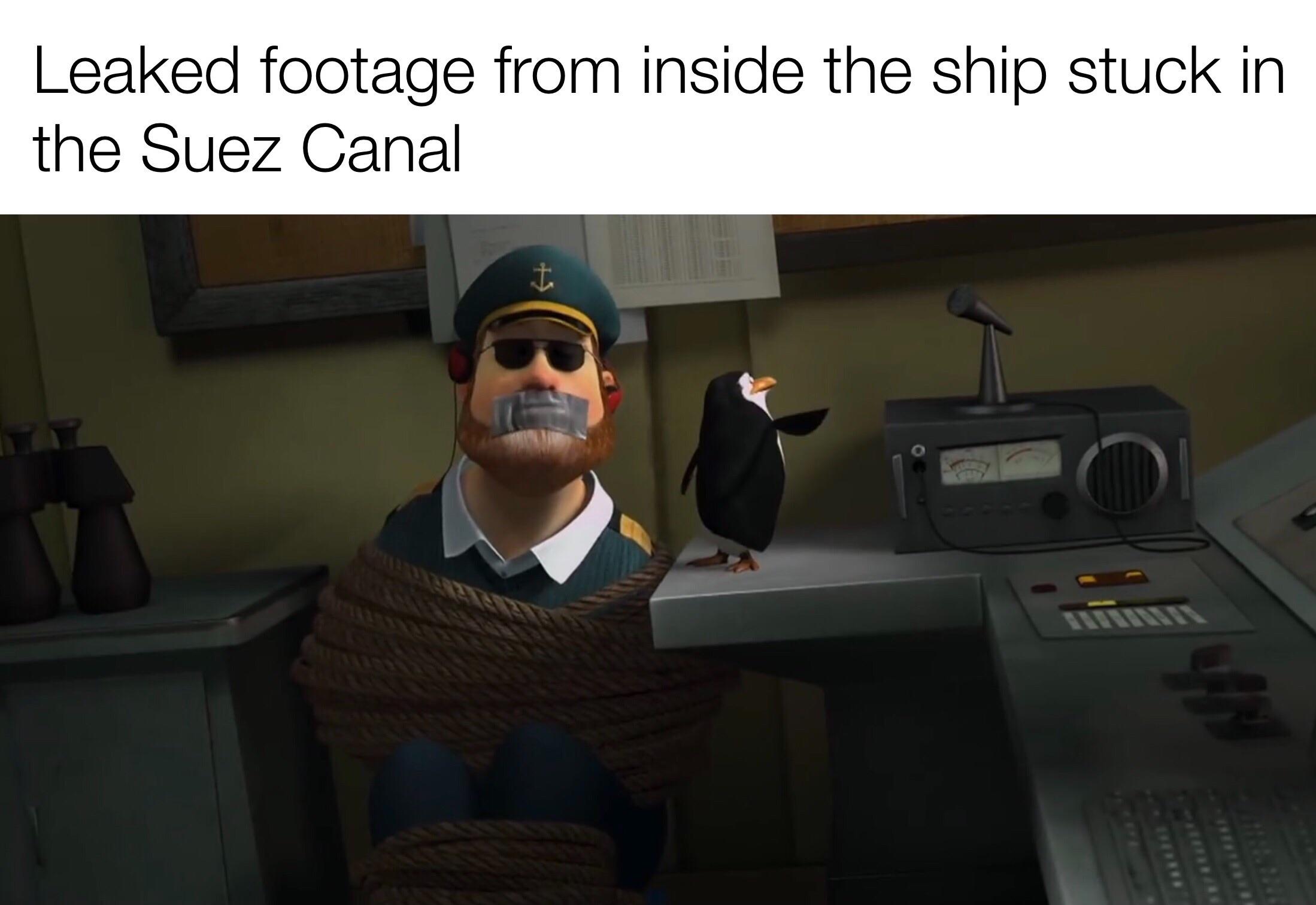 Suez Canal - Leaked footage from inside the ship stuck in the Suez Canal $