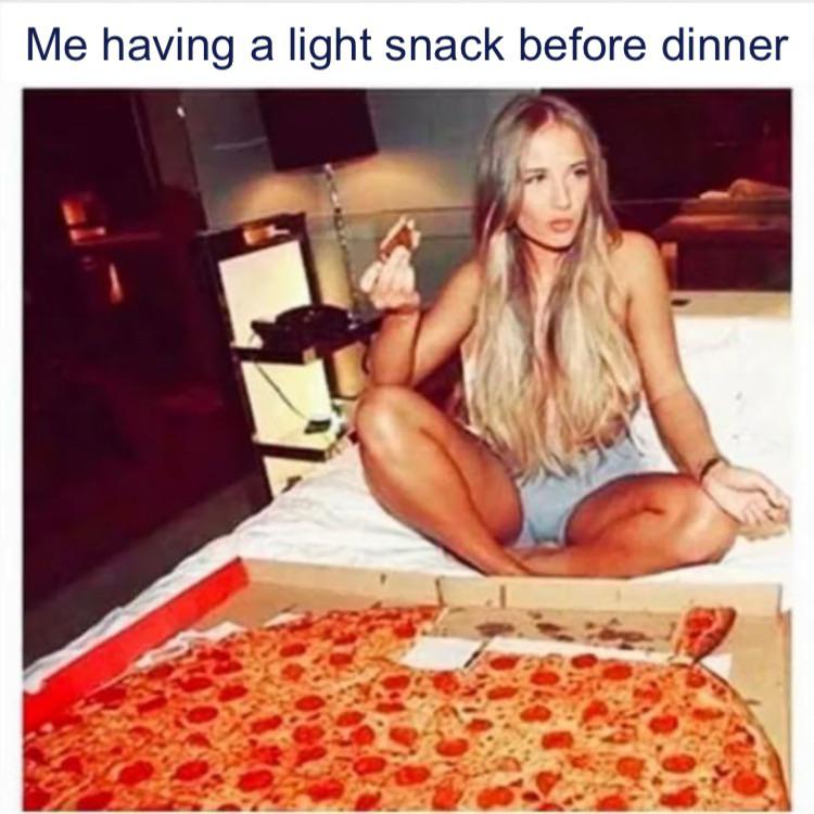 funny memes - me at valentine's day - Me having a light snack before dinner