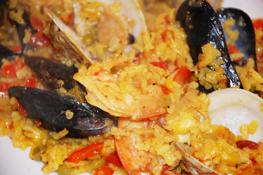 Paella with Clams, Muscles and Shrimp