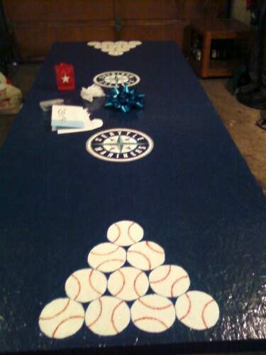 Beer pong table