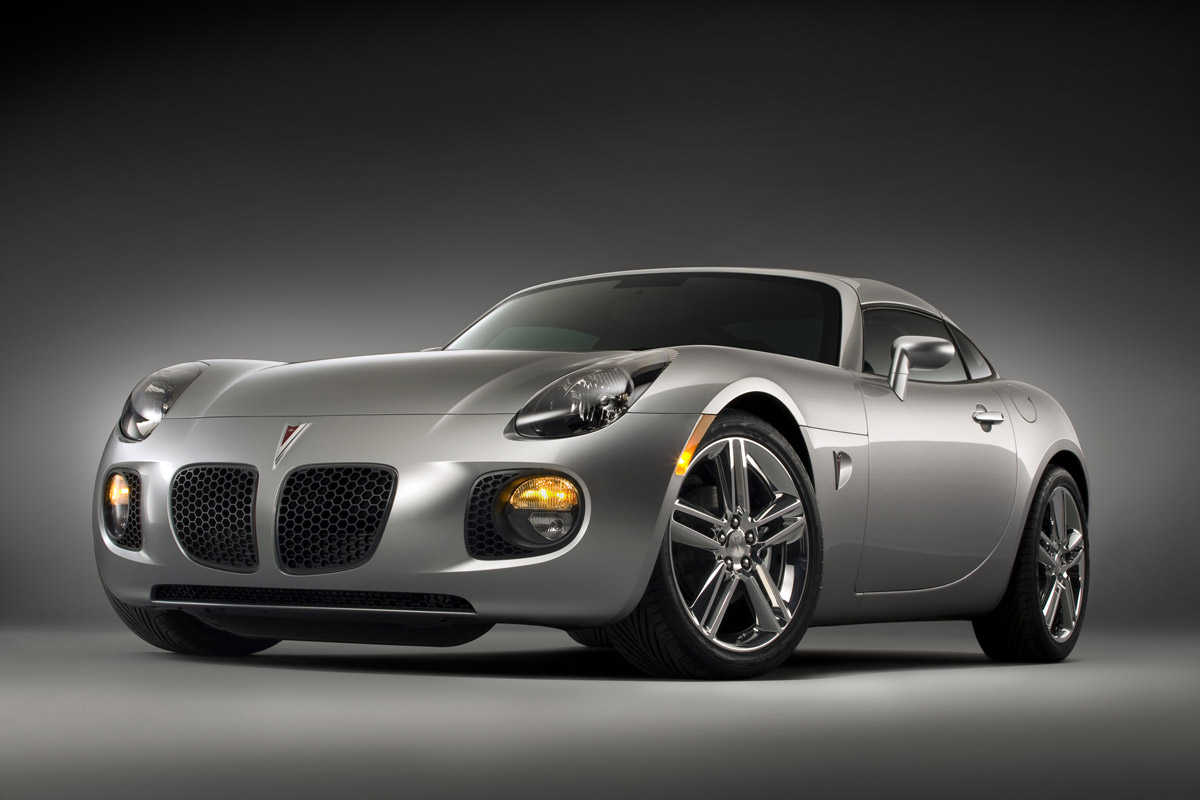 Pontiac Launches 2009 Solstice Coupe at NY Show