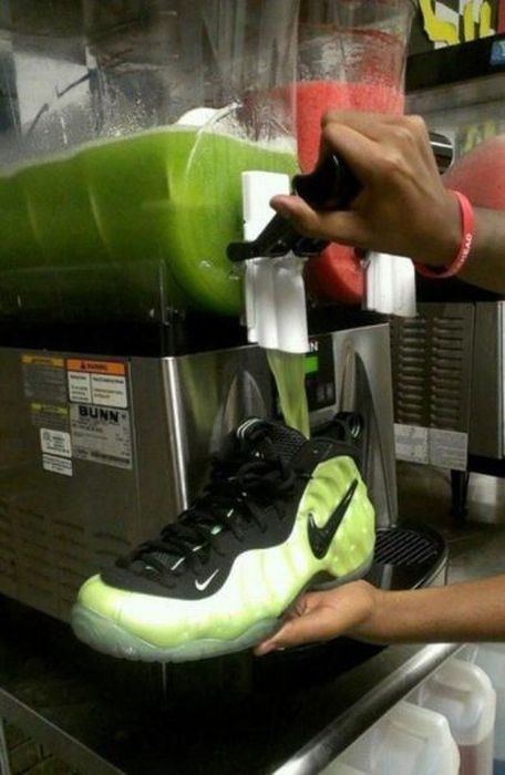 Randomness of Nothing