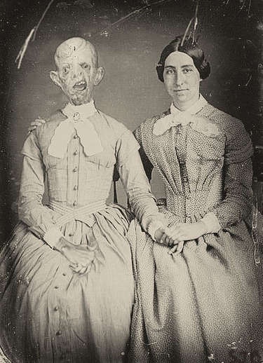 "Memento Mori", or post-mortem photography, normally would be on a fresh corpse already embalmed...