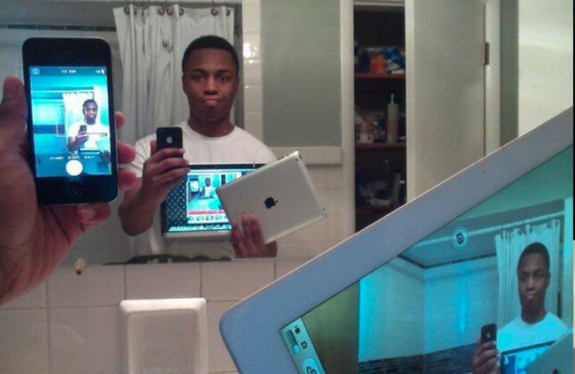 25 Of The Greatest Selfies Ever Taken