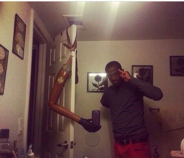 25 Of The Greatest Selfies Ever Taken