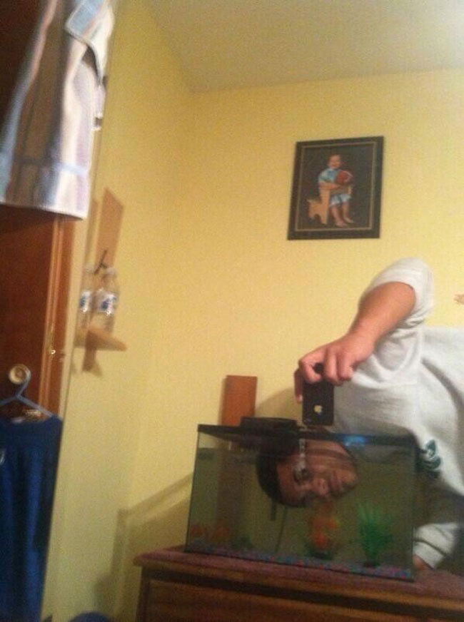 25 Of The Greatest Selfies Ever Taken