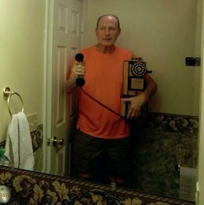 25 Of The Greatest Selfies Ever Taken