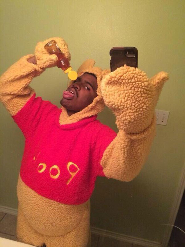 25 Of The Greatest Selfies Ever Taken