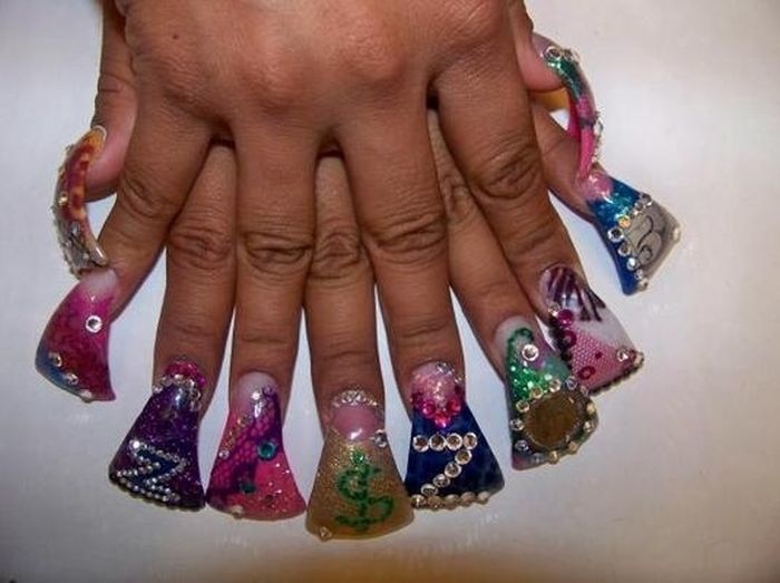 15 Crazy Manicures