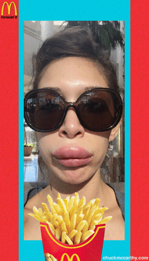 Well, at least there’s a silver lining to Farrah Abraham’s botched lip surgery: She can eat fries like an anteater, and she’s…lovin’ it.