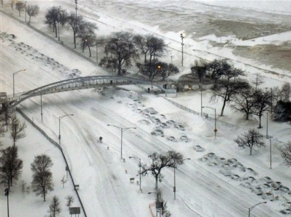 An aerial shot of Lake Shore Drive in Chicago.