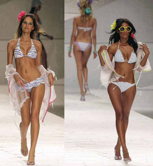 Fashion Week 2009 Salinas swimsuit is really hot the catwalk Rio de Janeiro, Brazil with costumes sexy and attractive.