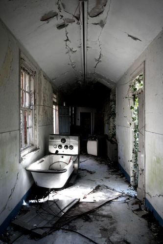 ABANDONED, HELLINGLY HOSPITAL, UK