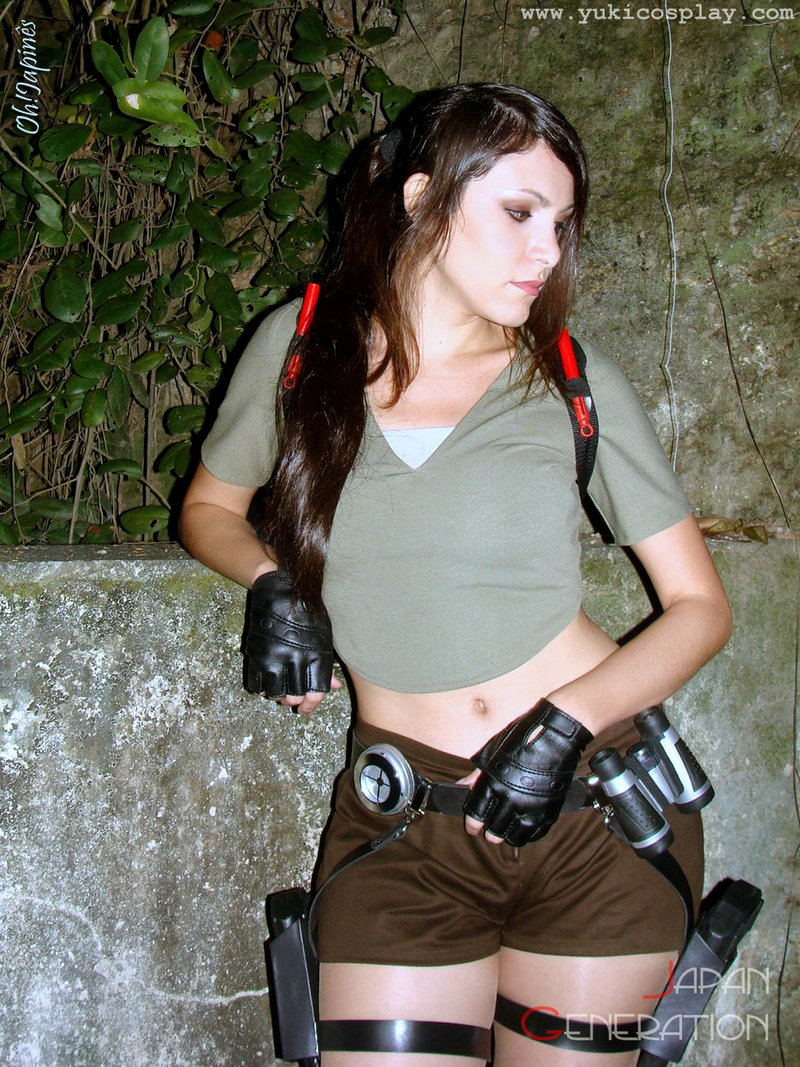 Ultimate Tomb Raider Lara Croft Cosplay Gallery