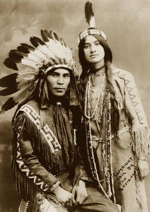 Native American couple, Situwuka and Katkwachsnea in 1912