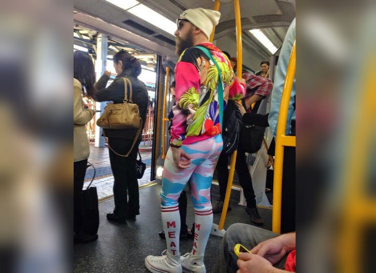 27 Pictures Of Extreme Hipsters That We Probably Don't Understand