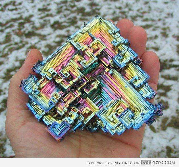 Bismuth, a chemical element with iridescent surface